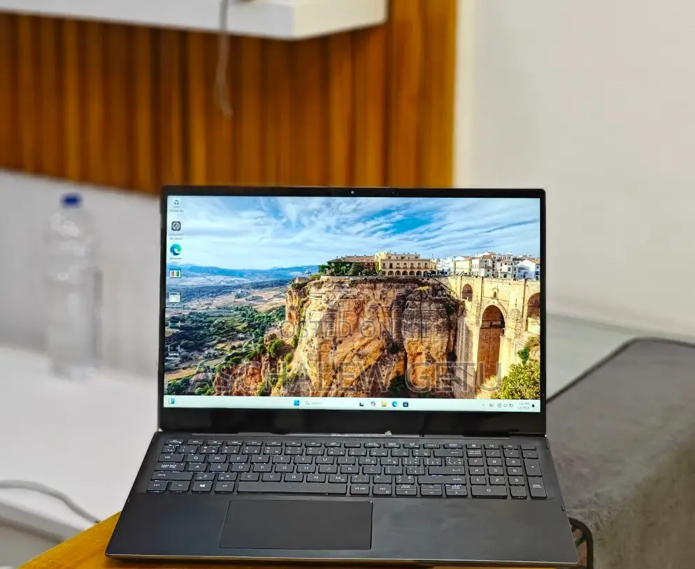 New Laptop Dell Inspiron 15 16GB Intel Core I7 SSD 512GB