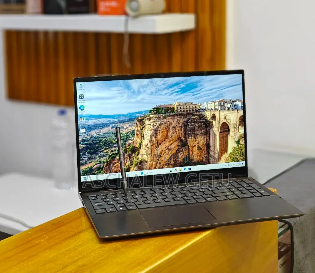 New Laptop Dell Inspiron 15 16GB Intel Core I7 SSD 512GB