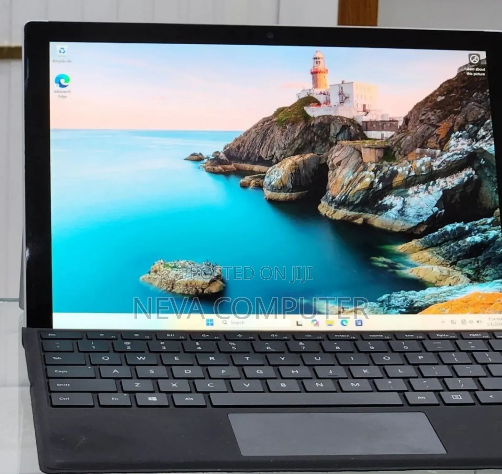New Laptop Microsoft Surface 8GB Intel Core I7 SSD 256GB