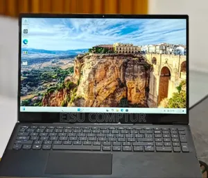 New Laptop Dell Inspiron 7566 16GB Intel Core I7 SSD 512GB