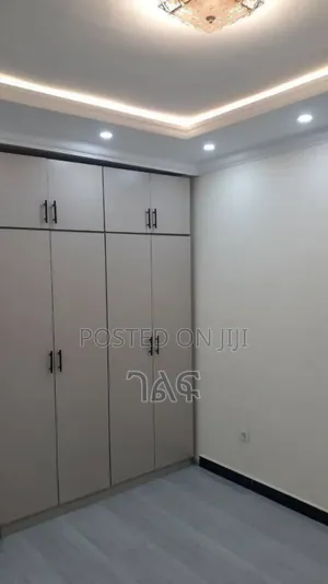 7bdrm House in አያት አካባቢ የሚገኝ, Bole for sale