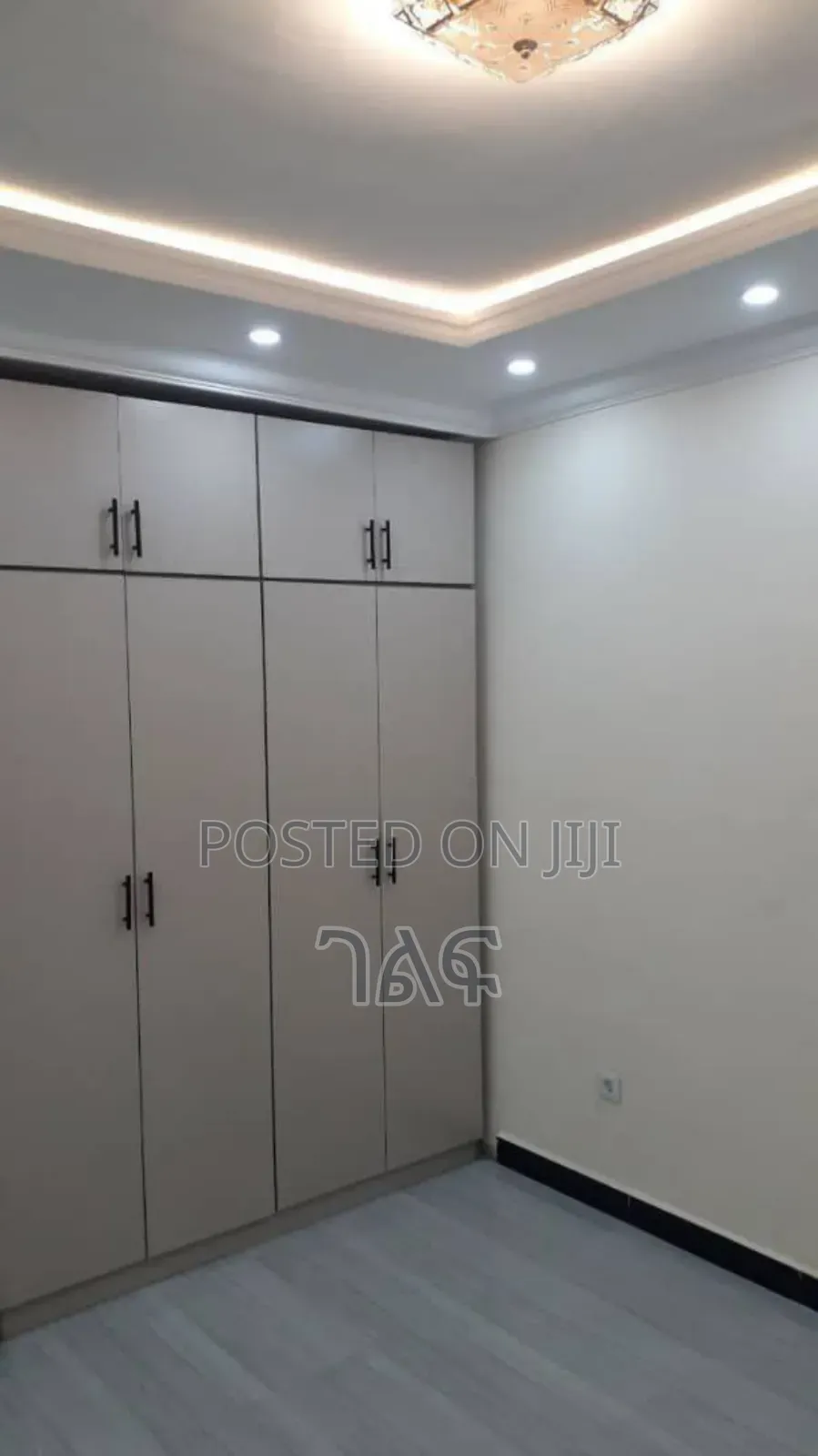 7bdrm House in አያት አካባቢ የሚገኝ, Bole for sale