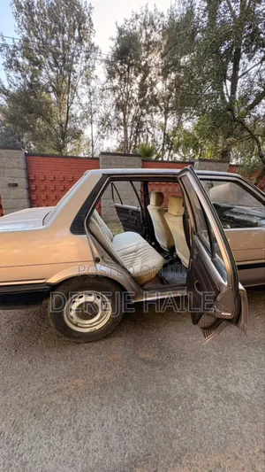 Toyota Corolla 1986 Brown