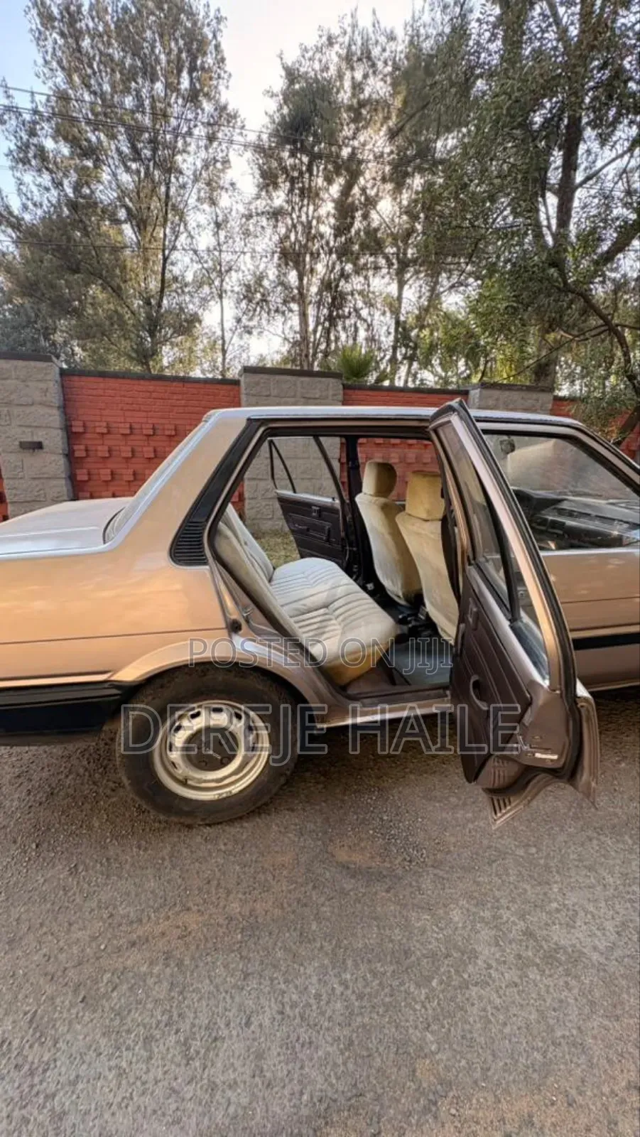 Toyota Corolla 1986 Brown
