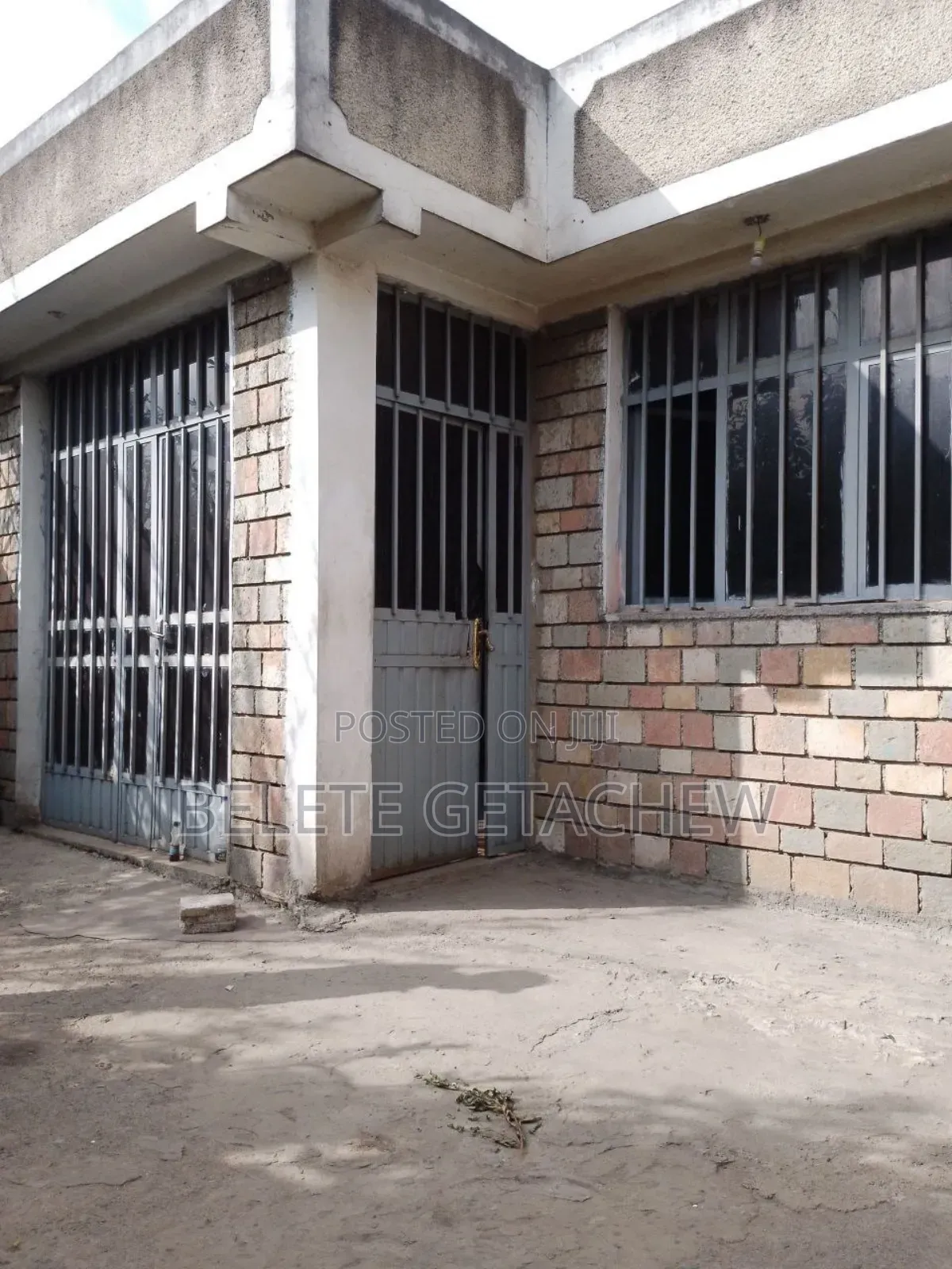 2bdrm Villa in Semit, Old Villa, Bole for sale