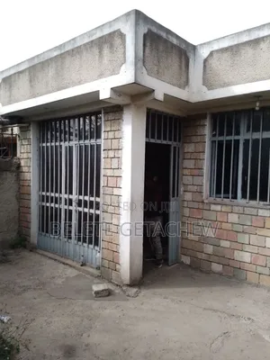 2bdrm Villa in Semit, Old Villa, Bole for sale