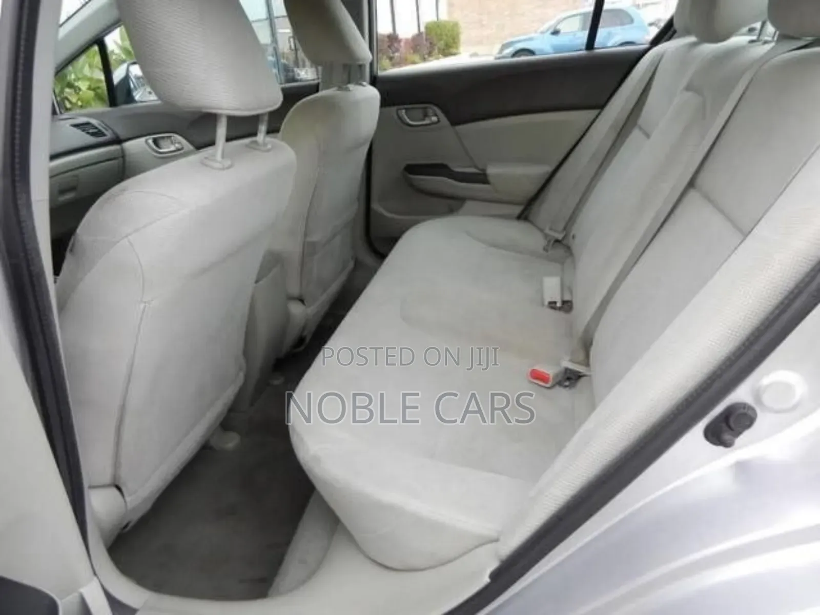 Honda Civic 1.8 5 Door Automatic 2012 Silver