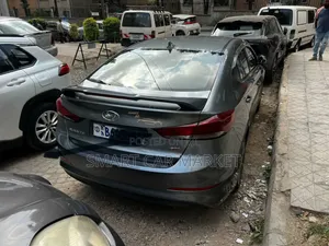 Hyundai Avante 2017 Gray