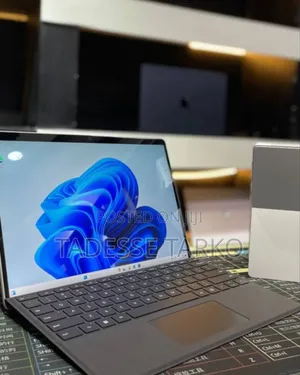 New Laptop Microsoft Surface Pro 8 16GB Intel Core I7 SSD 1T