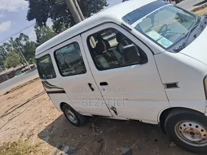 Suzuki Every Wagon 2005 White
