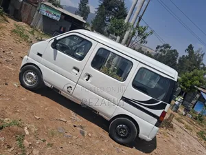 Suzuki Every Wagon 2005 White