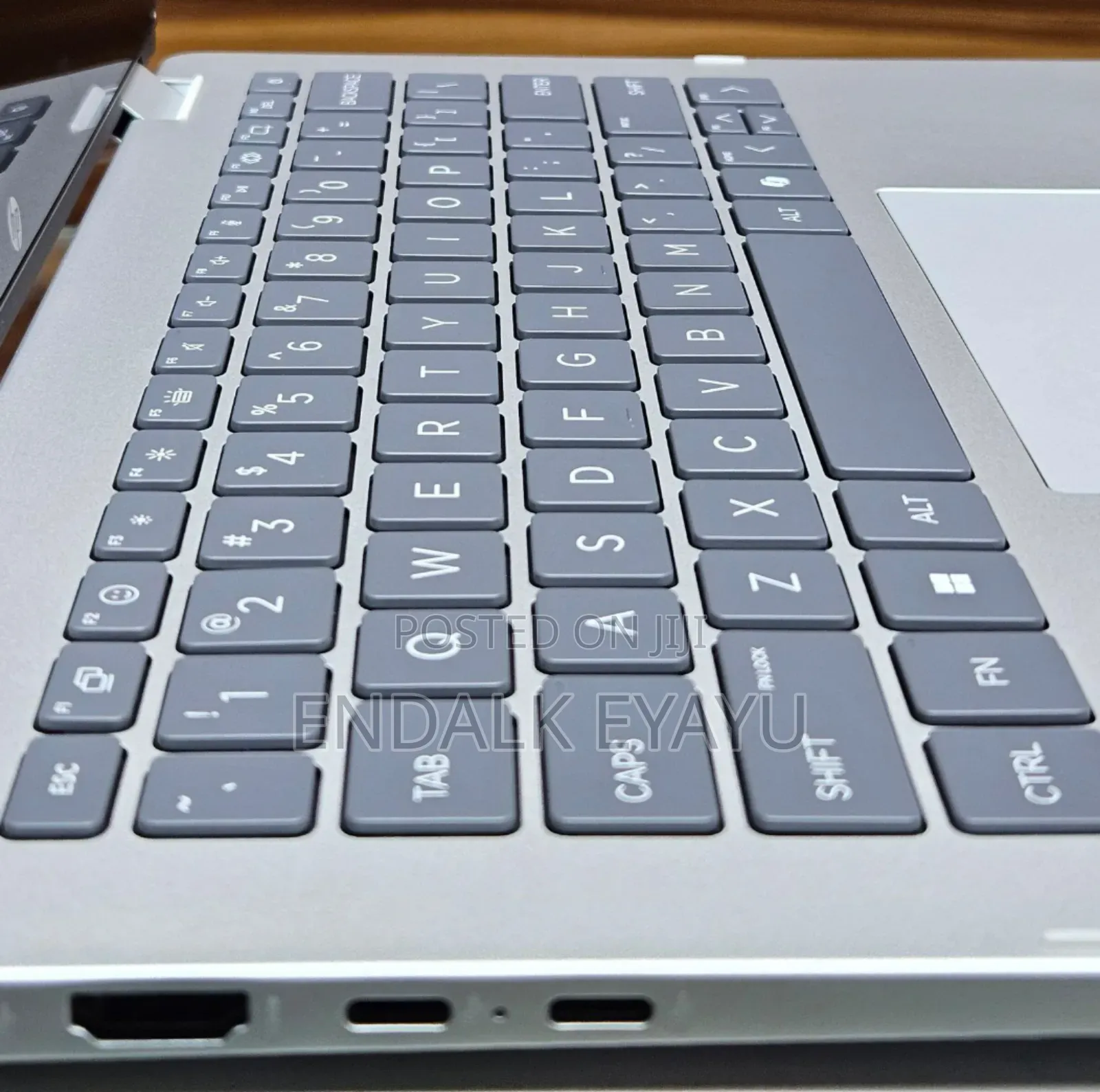 New Laptop HP OmniBook 5 Flip 14-Fp0023dx 8GB Intel Core 5 SSD 512GB