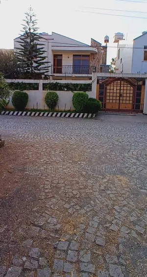 5bdrm House in Ayat Zone, G+1 House, Bole for sale