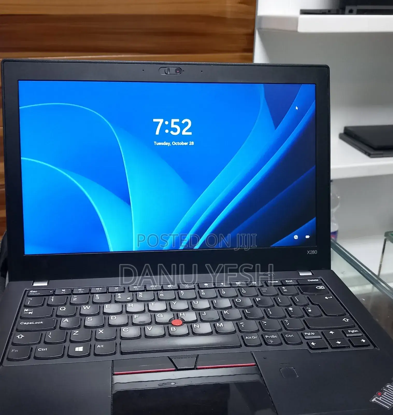 New Laptop Lenovo ThinkPad X280 8GB Intel Core I7 SSD 256GB