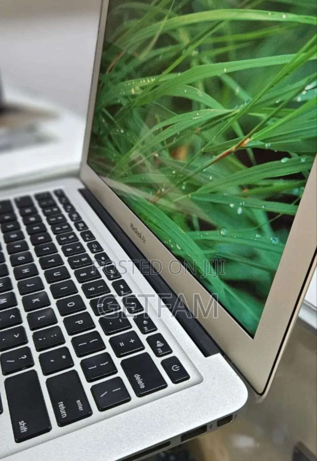 New Laptop Apple MacBook Air 2015 8GB Intel Core I5 SSD 256GB