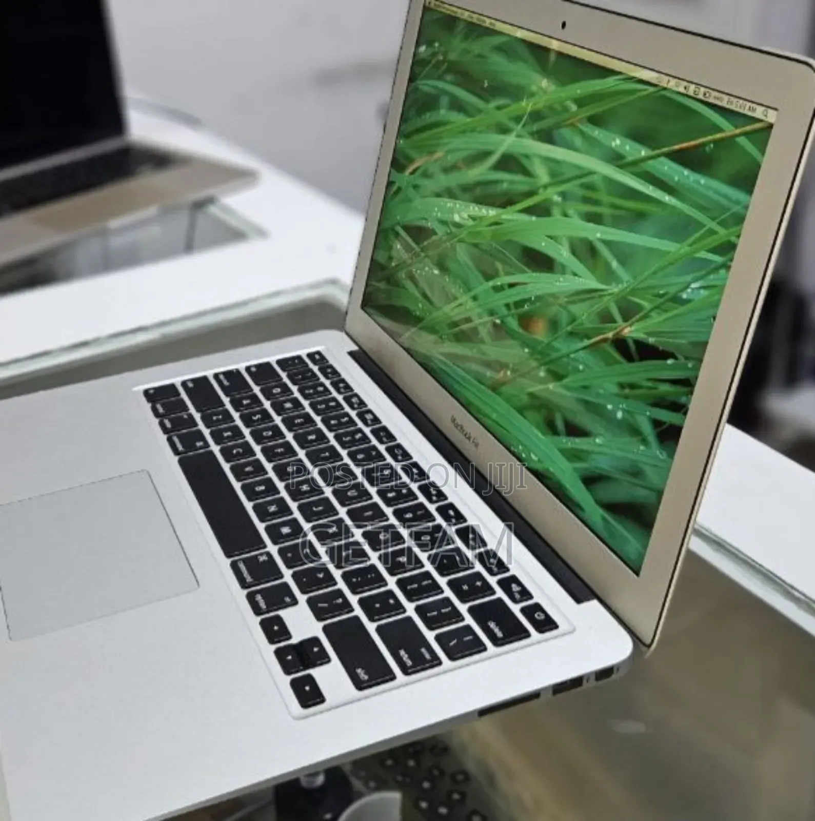 New Laptop Apple MacBook Air 2015 8GB Intel Core I5 SSD 256GB