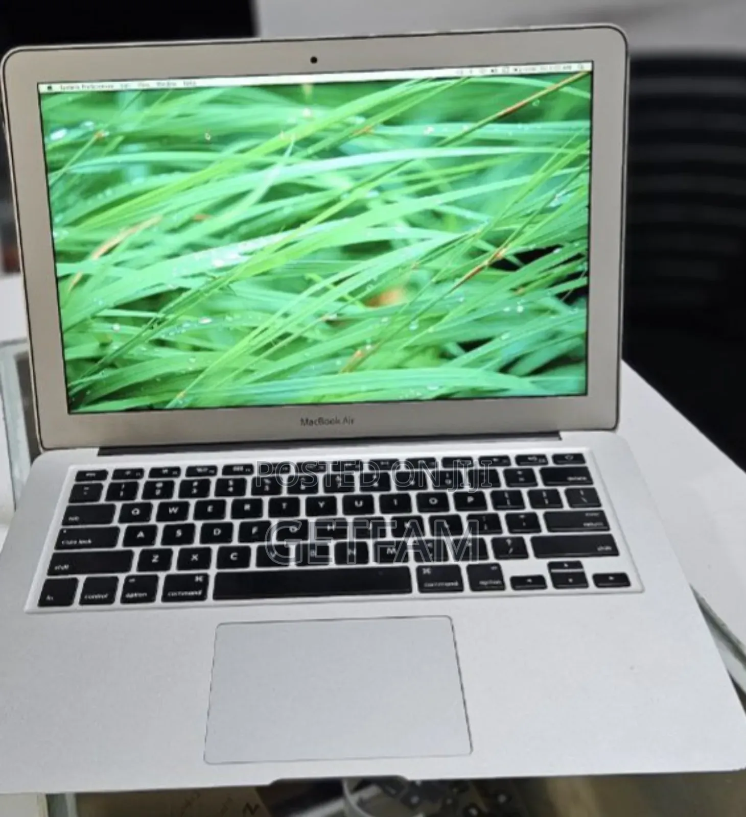 New Laptop Apple MacBook Air 2015 8GB Intel Core I5 SSD 256GB