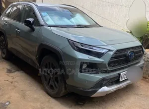 Toyota RAV4 2022 Green