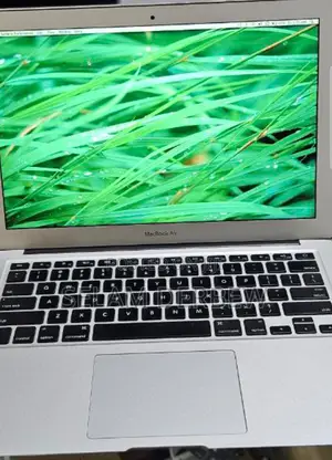 New Laptop Apple MacBook Air 2015 8GB Intel Core I5 SSD 256GB