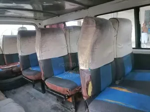 Toyota HiAce 2001 White