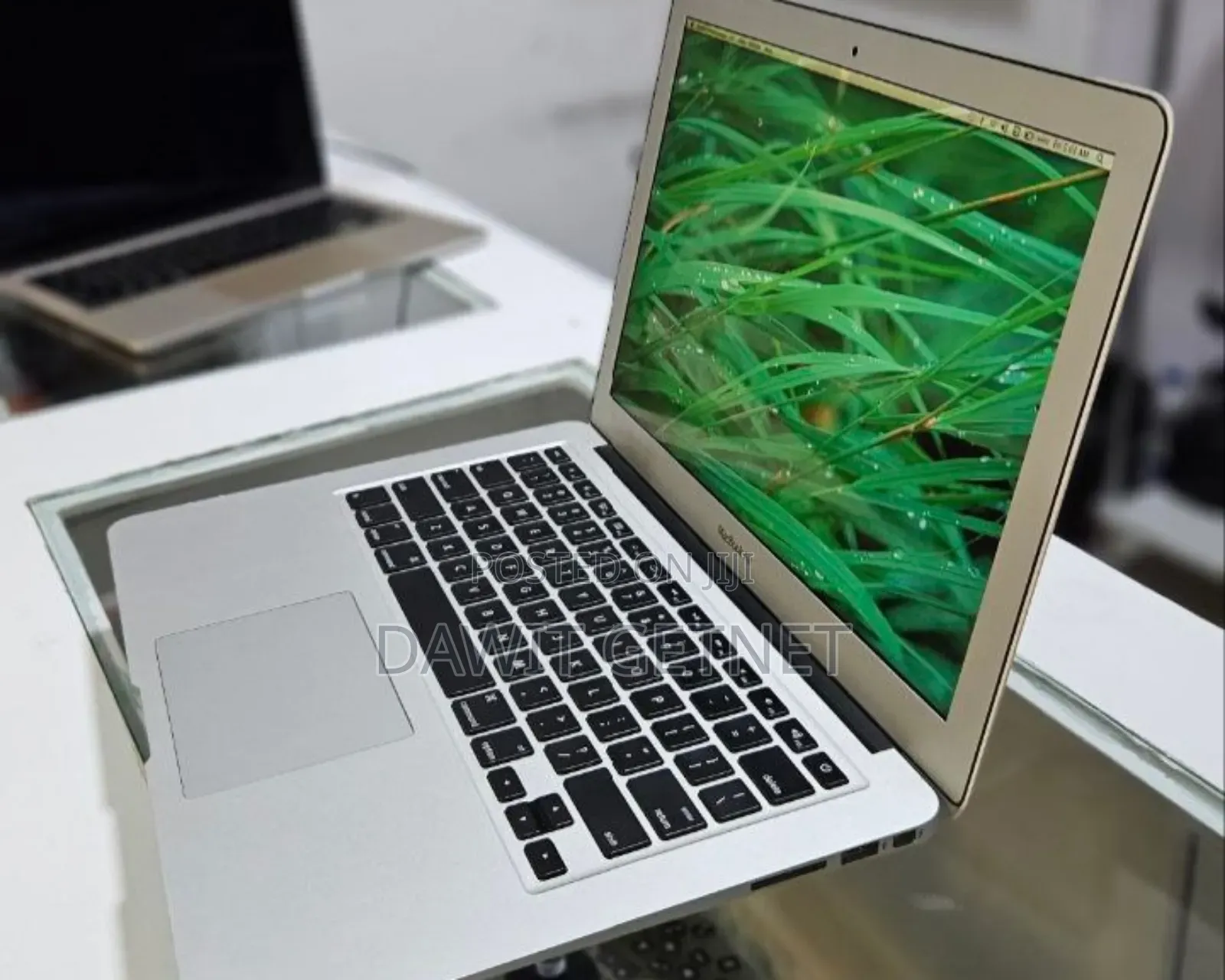 New Laptop Apple MacBook Air 2015 8GB Intel Core I5 SSD 256GB