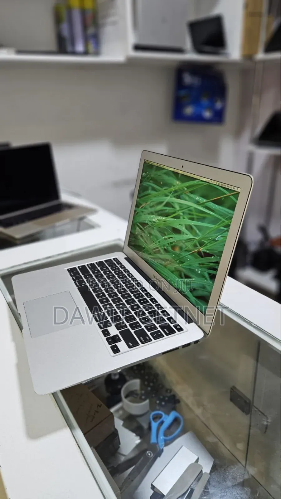 New Laptop Apple MacBook Air 2015 8GB Intel Core I5 SSD 256GB