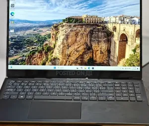 New Laptop Dell 16GB Intel Core I7 SSD 512GB
