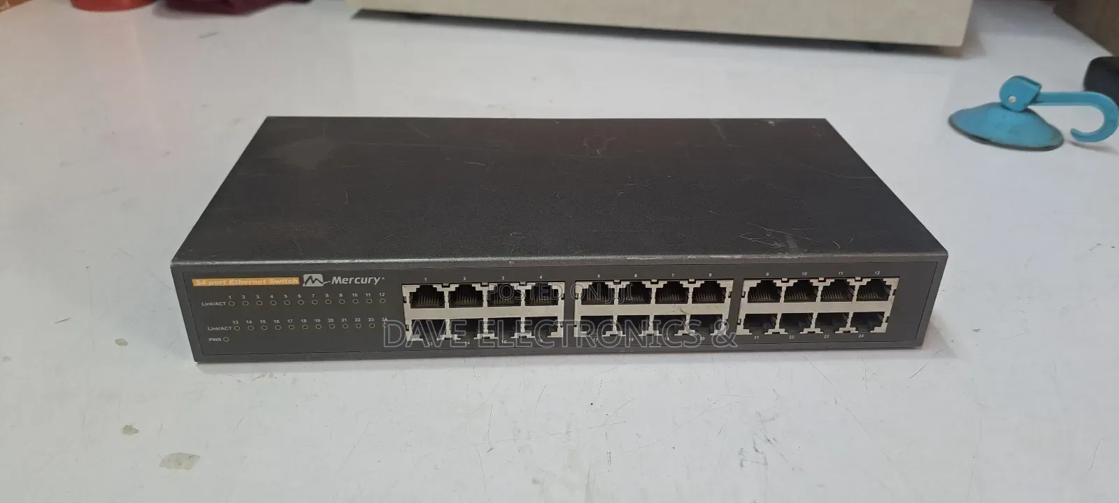 24 Port 100mbs Switch