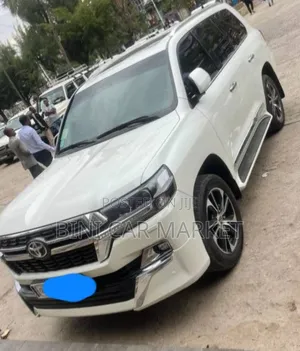 Toyota Land Cruiser 2021 White