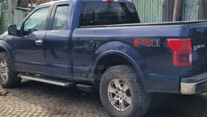 Ford F-150 2016 Blue