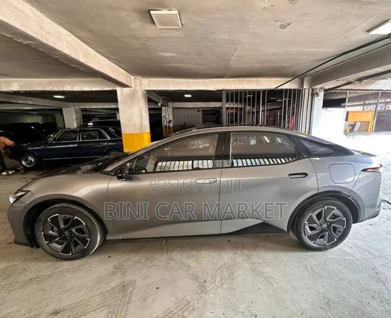 Toyota bZ3 63 kWh FWD 2023 Gray