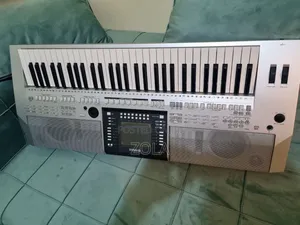 Yamaha PSR 710