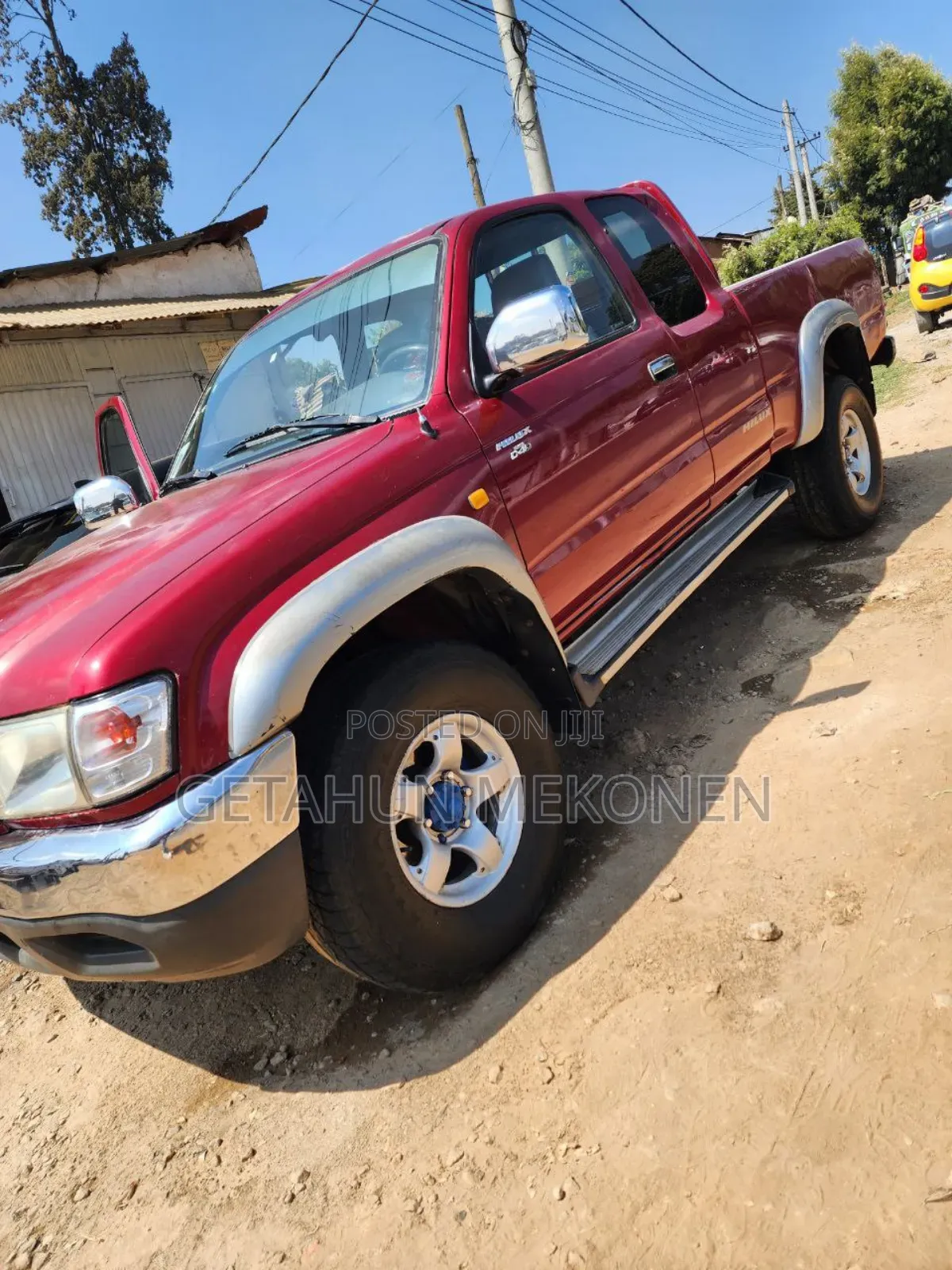 Toyota Hilux 2004 Burgundy