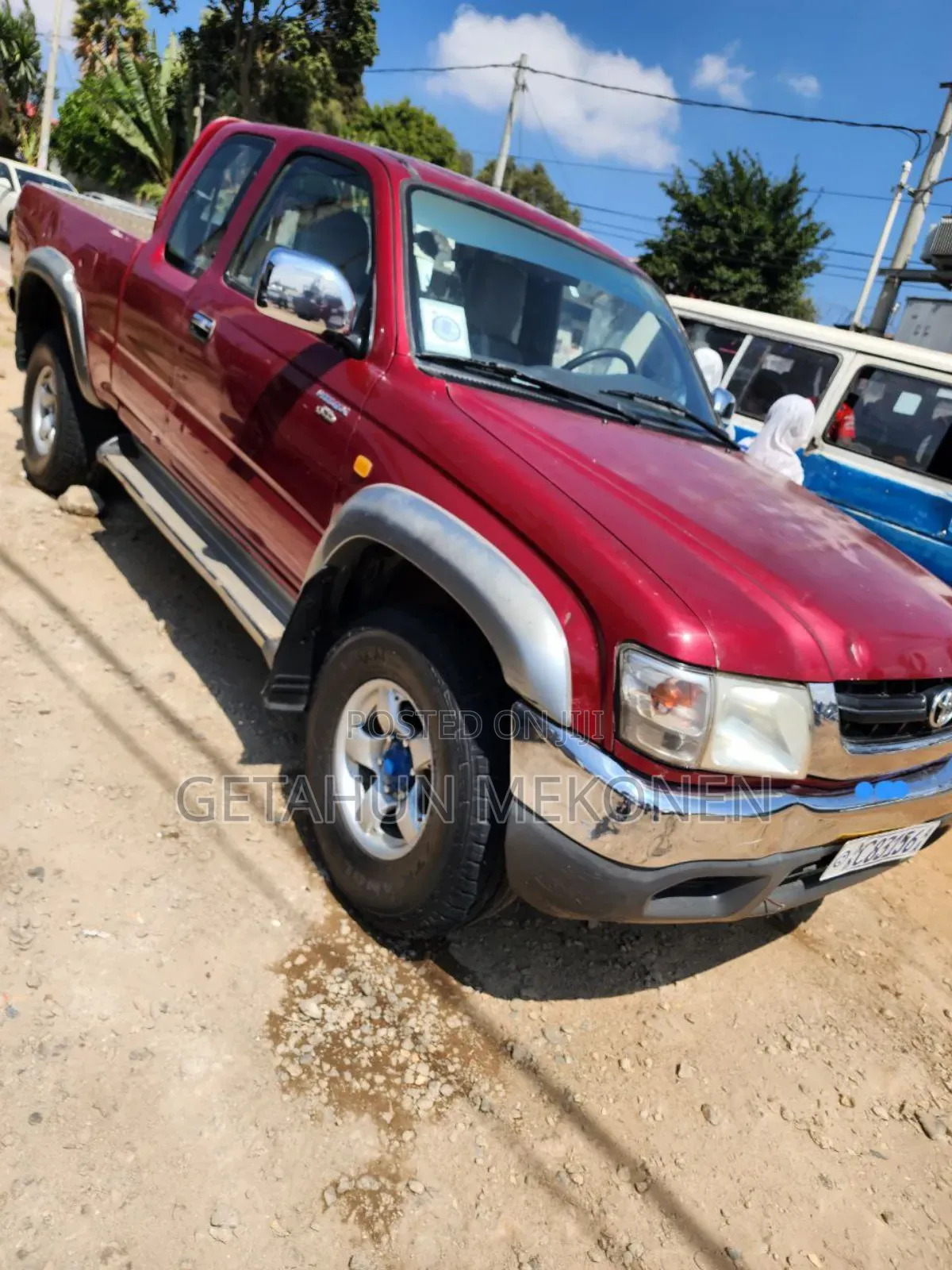 Toyota Hilux 2004 Burgundy