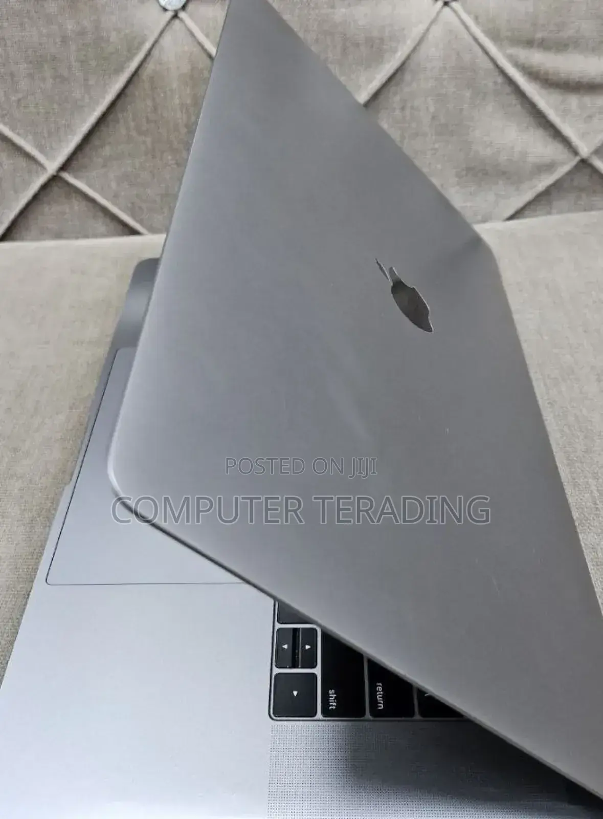 New Laptop Apple MacBook Pro 2019 16GB Intel Core i9 SSD 512GB