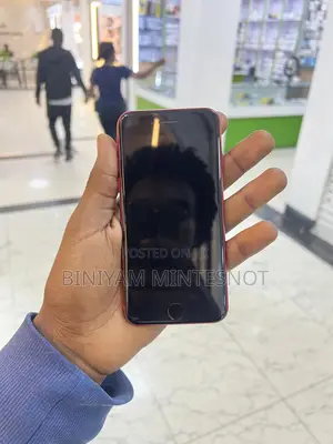 New Apple iPhone SE (2022) 64 GB Red