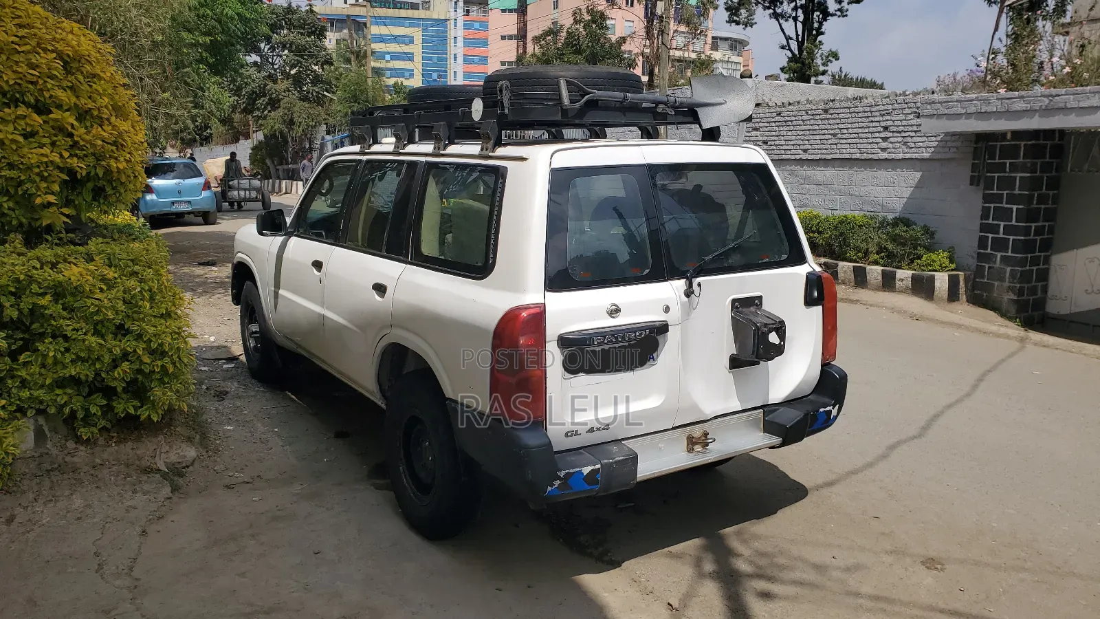 Nissan Patrol 4.8 2012 White