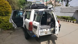 Nissan Patrol 4.8 2012 White