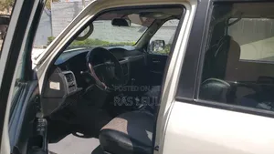 Nissan Patrol 4.8 2012 White