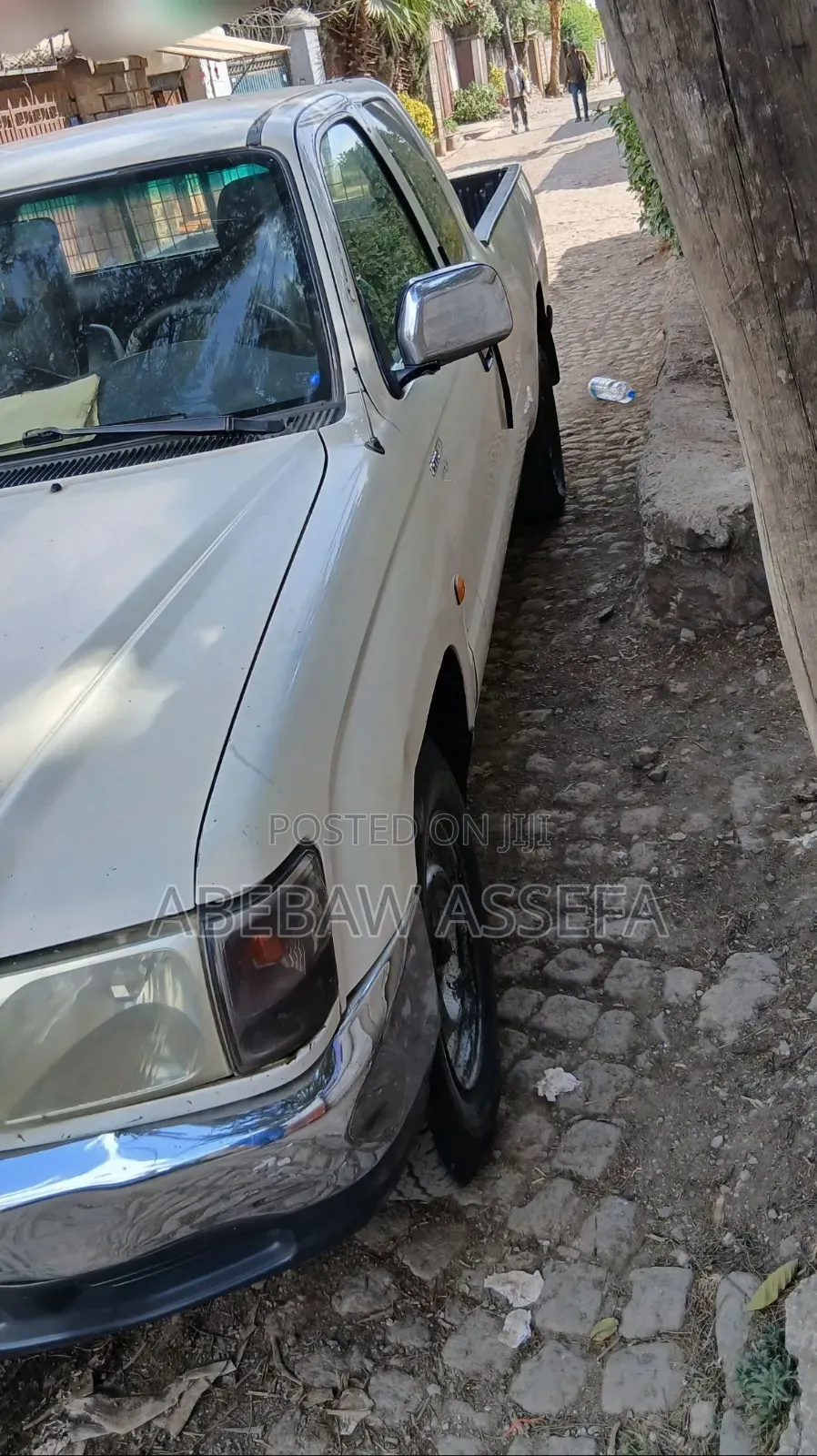 Toyota Hilux 2001 White