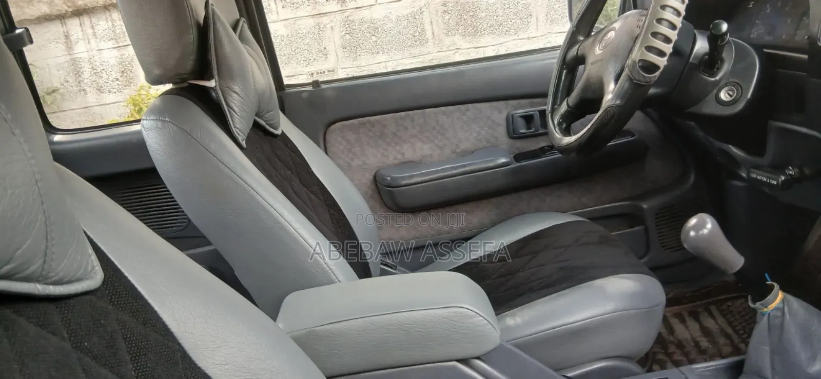 Toyota Hilux 2001 White