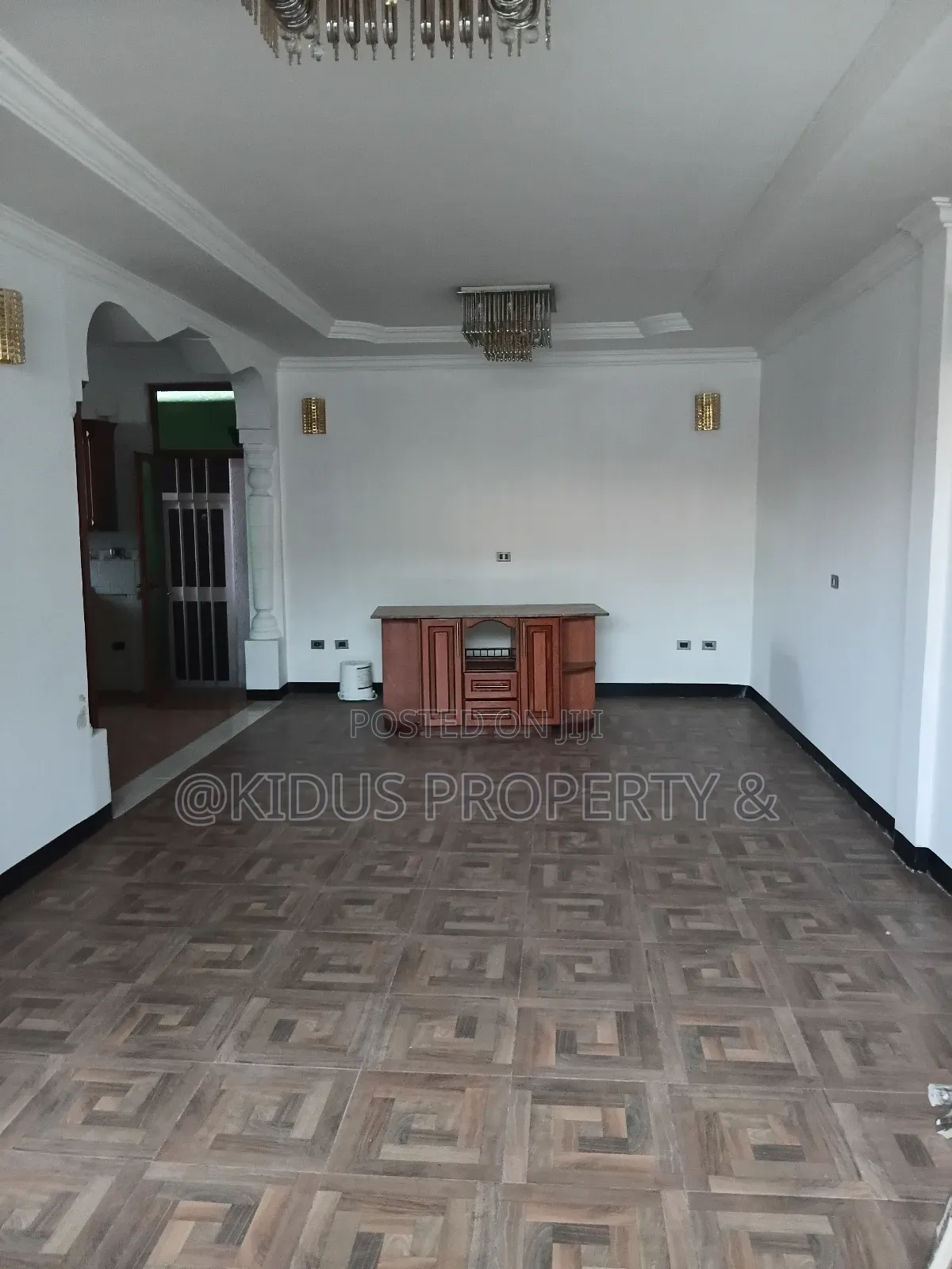 6bdrm House in Nasswe Realstate, Nifas Silk-Lafto for rent