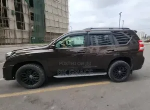 Toyota Land Cruiser Prado 2017 Brown