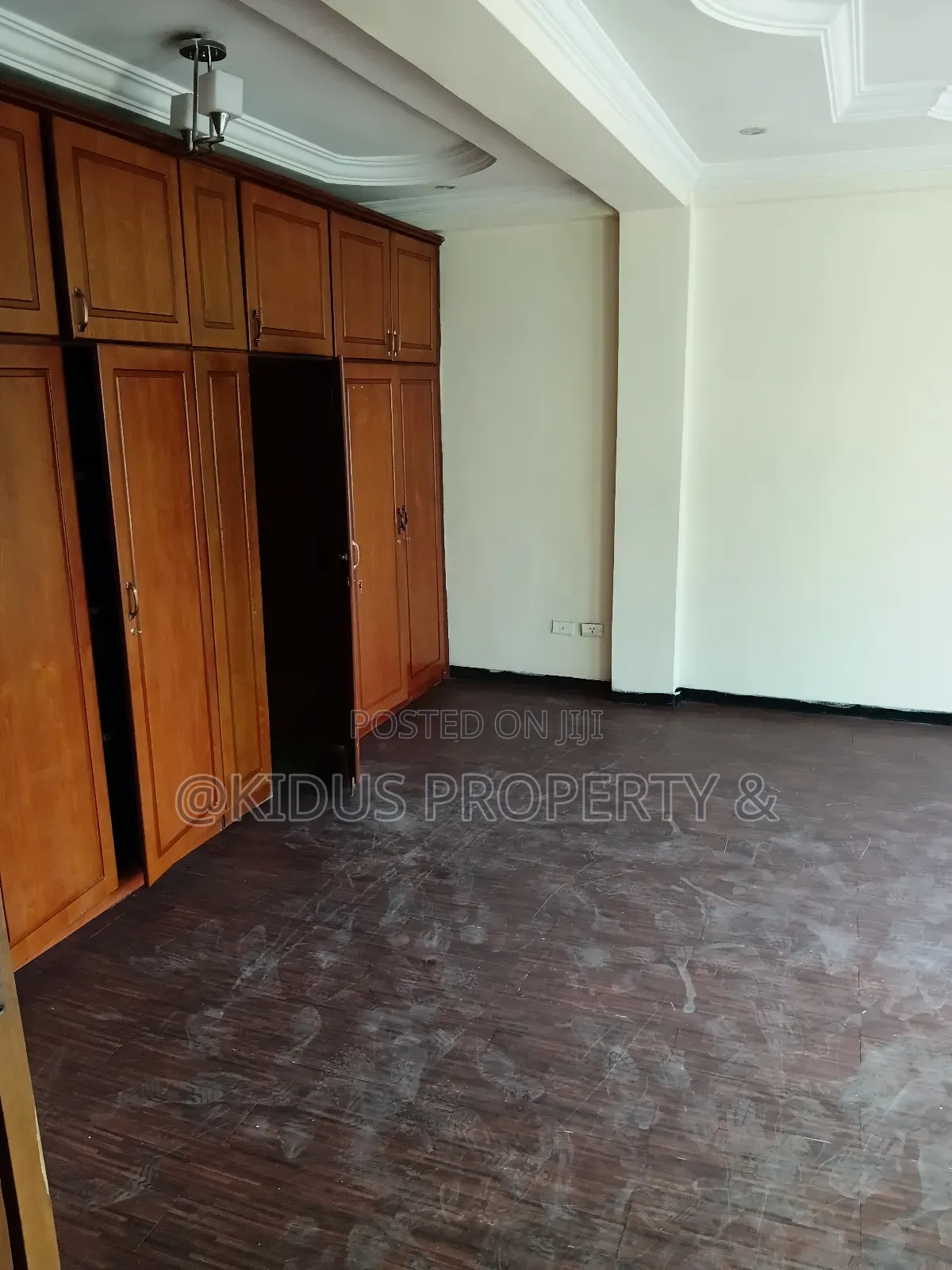 5bdrm House in Mekanisa Mekaele, Nifas Silk-Lafto for rent
