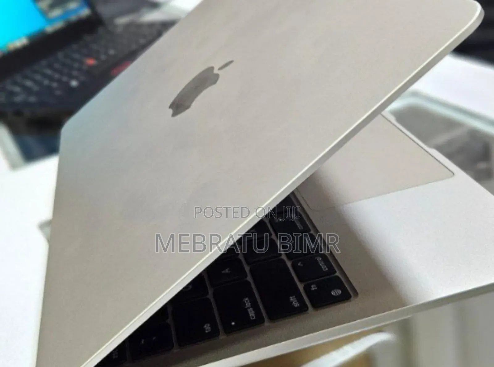 New Laptop Apple MacBook Air 2022 M2 8GB Apple M2 SSD 256GB