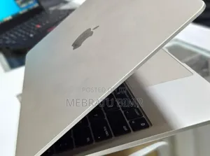 New Laptop Apple MacBook Air 2022 M2 8GB Apple M2 SSD 256GB