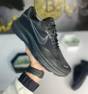 Photo - Nike Air Zoom Black Clean