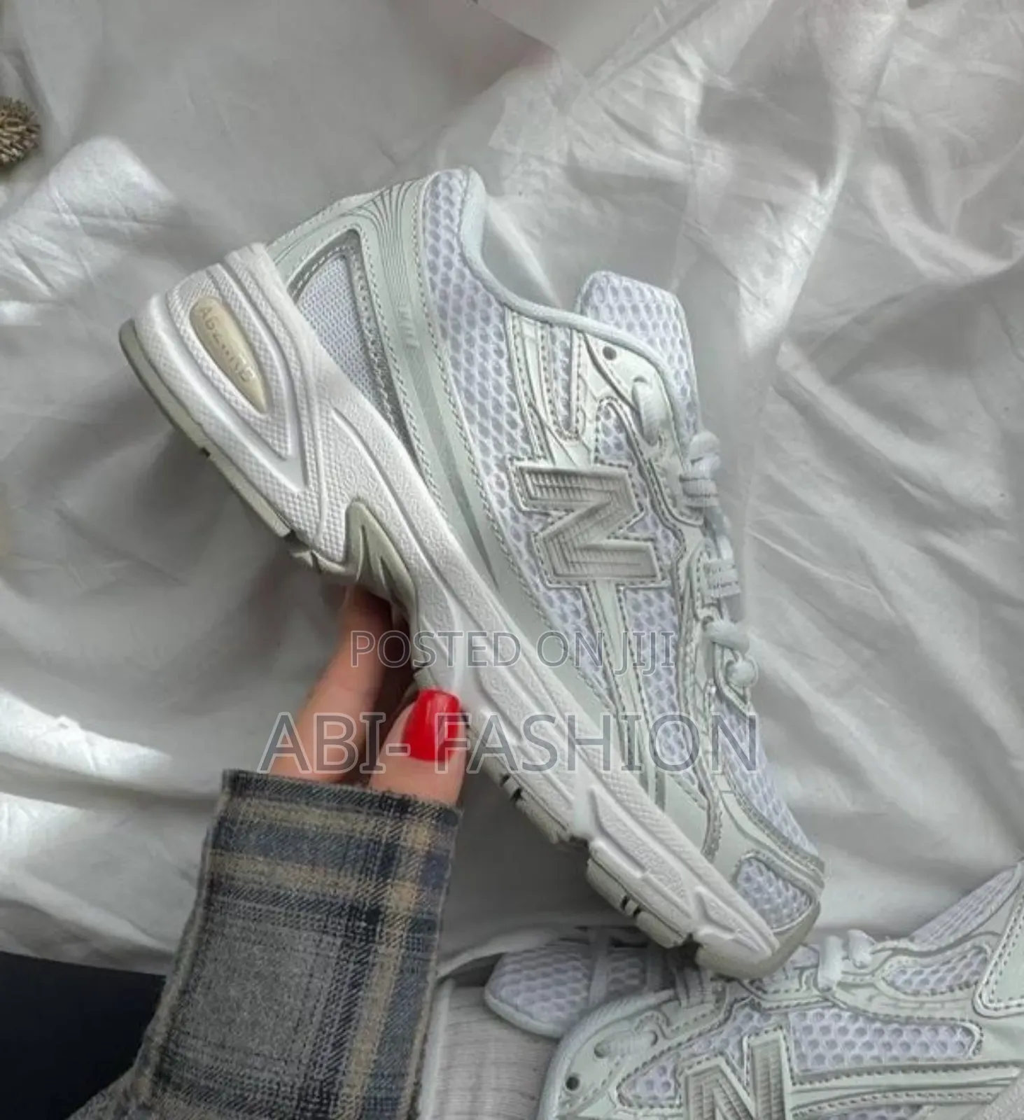 New Balance 740 "White