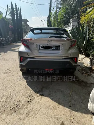 Photo - Toyota C-HR 2017 Silver