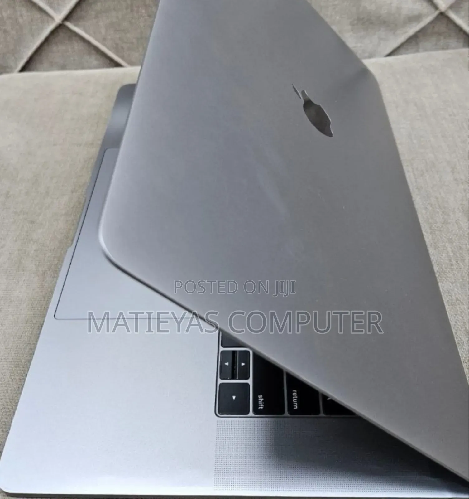 New Laptop Apple MacBook Pro 2019 16GB Intel Core I9 SSD 512GB